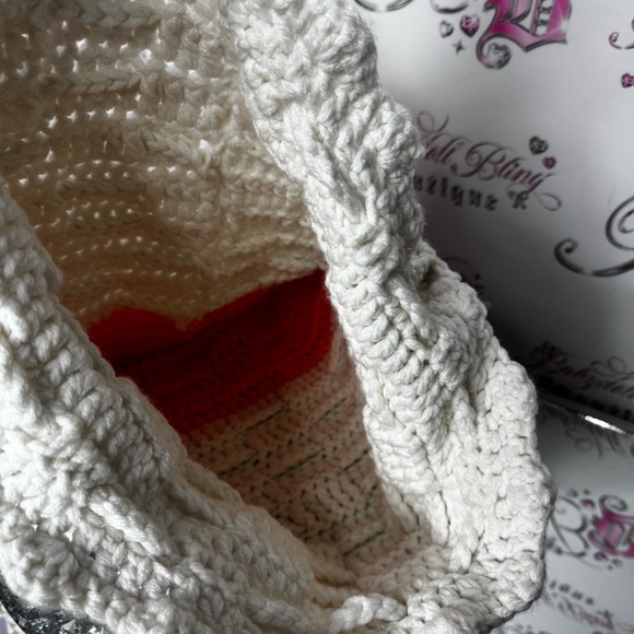 Tote handmade puff tassle Pom Pom Orange and White Crochet Shoulder Bag - Picture 7 of 10